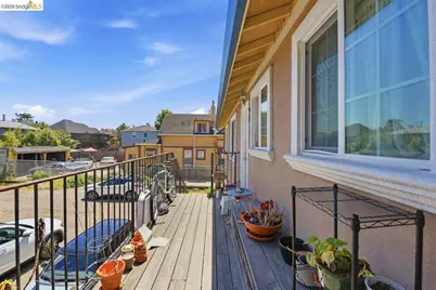 5936 Martin Luther King Jr Way, Oakland, CA 94609 - Photo 12