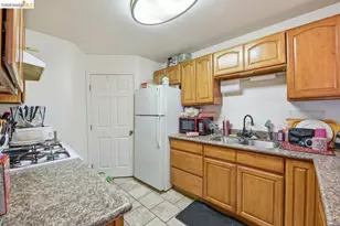 5936 Martin Luther King Jr Way, Oakland, CA 94609 - Photo 52