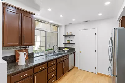 7722 Chantilly Dr, Dublin, CA 94568 - Photo 8