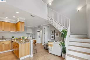 2330 University Ave, East Palo Alto, CA 94303 - Photo 1