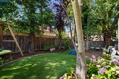 5300 Clearbrook Drive, Concord, CA 94521 - Photo 32
