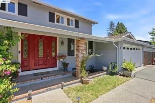 107 Hazelwood Pl, Moraga, CA 94556 - Photo 2