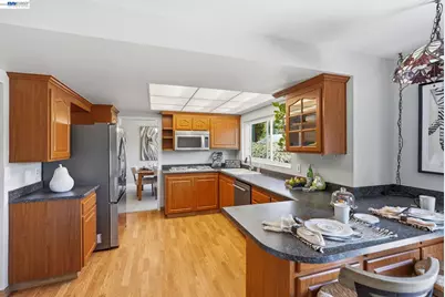 107 Hazelwood Pl, Moraga, CA 94556 - Photo 10