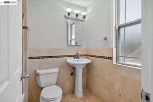 2836 Myrtle St, Oakland, CA 94608 - Photo 20