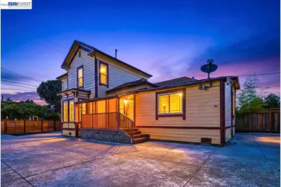 2836 Myrtle St, Oakland, CA 94608 - Photo 2