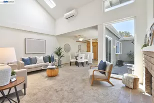 1327 Star Bush Ln, San Jose, CA 95118 - Photo 4