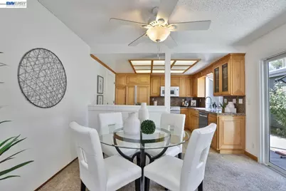 1327 Star Bush Ln, San Jose, CA 95118 - Photo 6