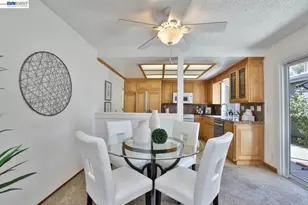 1327 Star Bush Ln, San Jose, CA 95118 - Photo 6
