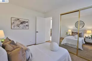 1327 Star Bush Ln, San Jose, CA 95118 - Photo 16