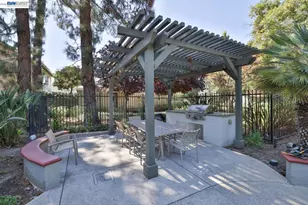 1327 Star Bush Ln, San Jose, CA 95118 - Photo 28