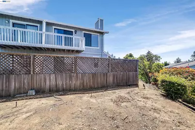 2279 Clearview Cir, Benicia, CA 94510 - Photo 30