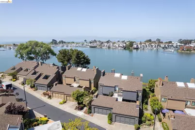 1321 Crown Dr, Alameda, CA 94501 - Photo 2