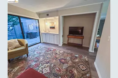 1321 Crown Dr, Alameda, CA 94501 - Photo 8