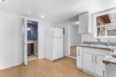 3246 Mlk Jr. Way, Oakland, CA 94609 - Photo 34