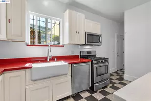 3246 Mlk Jr Way, Oakland, CA 94609 - Photo 18