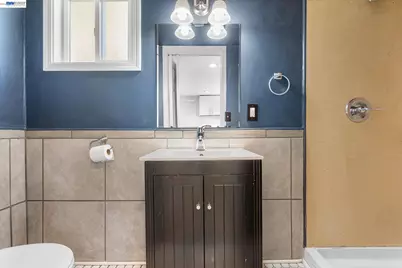3246 Mlk Jr. Way, Oakland, CA 94609 - Photo 32
