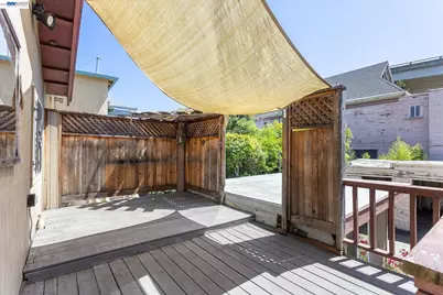 3246 Mlk Jr. Way, Oakland, CA 94609 - Photo 26