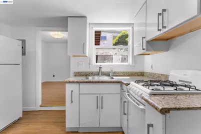 3246 Mlk Jr. Way, Oakland, CA 94609 - Photo 30