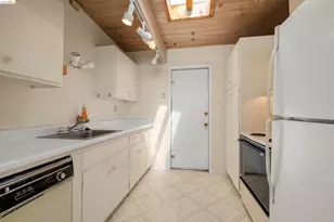 7279 Snake Rd, Oakland, CA 94611 - Photo 8
