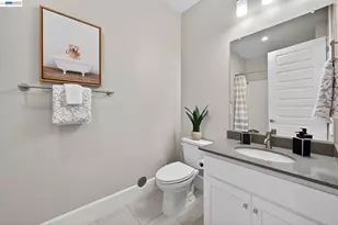 5425 Melissa Ln, Dublin, CA 94568 - Photo 12
