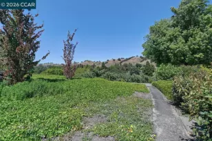 3136 Tice Creek Dr, Walnut Creek, CA 94595 - Photo 40