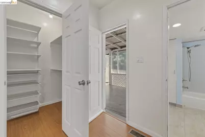 340 Foothill Blvd, Oakland, CA 94606 - Photo 24