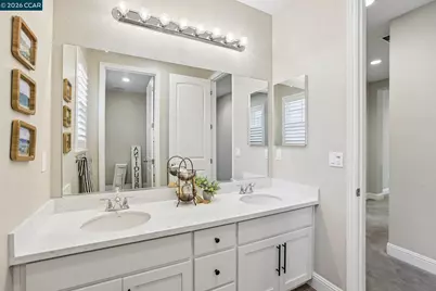 2565 Modena Dr, Pittsburg, CA 94565 - Photo 24