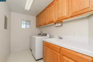 333 San Marino Ln, Brentwood, CA 94513 - Photo 34