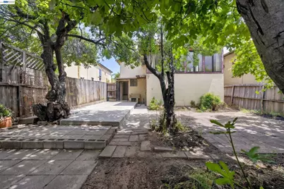 1227 33rd St, Oakland, CA 94610 - Photo 72