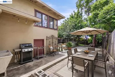 1227 33rd St, Oakland, CA 94610 - Photo 60