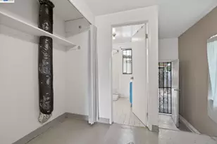 1227 33rd St, Oakland, CA 94610 - Photo 56