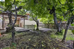 1227 33rd St, Oakland, CA 94610 - Photo 68
