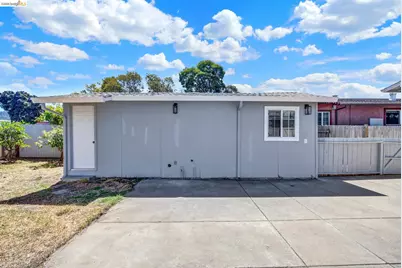 6900 Halliday Ave, Oakland, CA 94605 - Photo 32