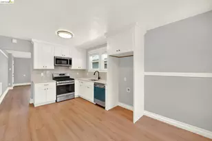 6900 Halliday Ave, Oakland, CA 94605 - Photo 12