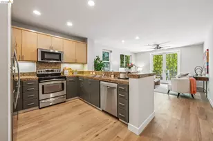 3090 Glascock St, Oakland, CA 94601 - Photo 10