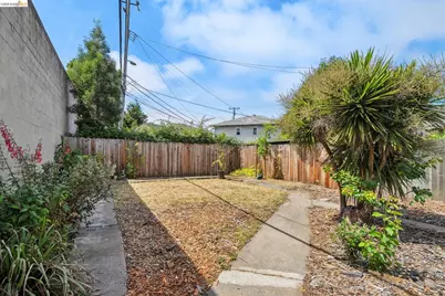 18 Bissell Ave #204, Richmond, CA 94801 - Photo 20