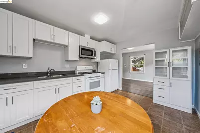18 Bissell Ave #204, Richmond, CA 94801 - Photo 12