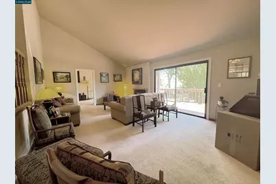 117 Merion Terrace, Moraga, CA 94556 - Photo 2
