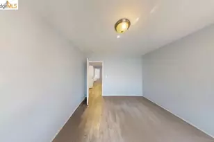 978 75th Ave, Oakland, CA 94621 - Photo 6