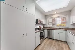 405 Centre Ct, Alameda, CA 94502 - Photo 16