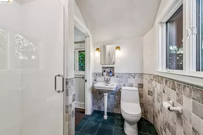 2953 Hillegass Ave, Berkeley, CA 94705 - Photo 42