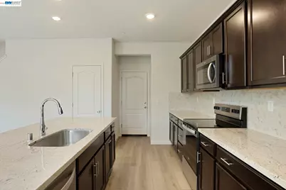 3046 Tinsley St, Manteca, CA 95337 - Photo 10