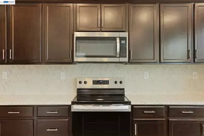 3046 Tinsley St, Manteca, CA 95337 - Photo 8