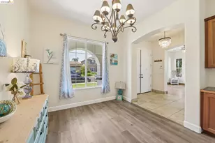 19 Minaret Rd, Oakley, CA 94561 - Photo 6