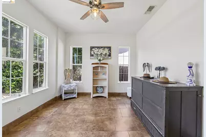 19 Minaret Rd, Oakley, CA 94561 - Photo 10