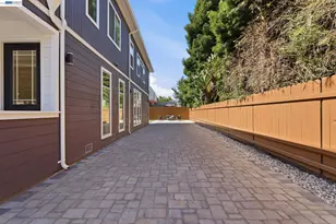 1026 54th St, Oakland, CA 94608 - Photo 56