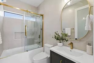 1026 54th St, Oakland, CA 94608 - Photo 34
