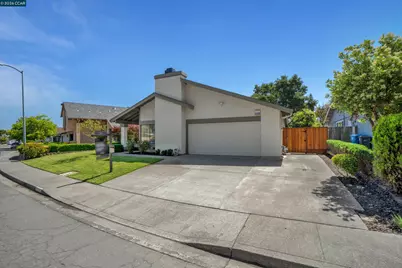 110 Dogwood Ln, Vallejo, CA 94591 - Photo 2
