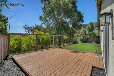 110 Dogwood Ln, Vallejo, CA 94591 - Photo 30