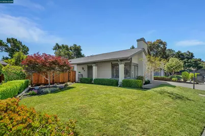 110 Dogwood Ln, Vallejo, CA 94591 - Photo 4